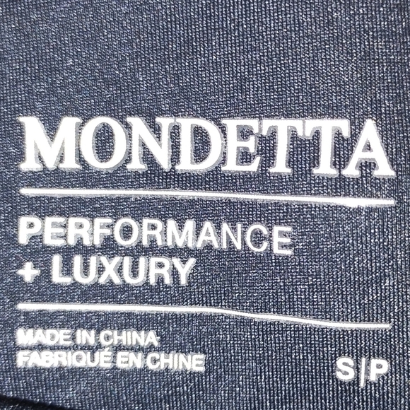 Mondetta women's high rise hidden pockets elastic waist short pants Size: SP - Picture 5 of 7